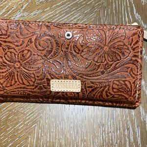 Consula wallets used it for a day it’s brand new